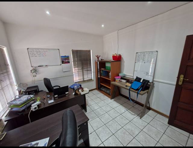 204M² RETAIL TO LET IN PARKRAND